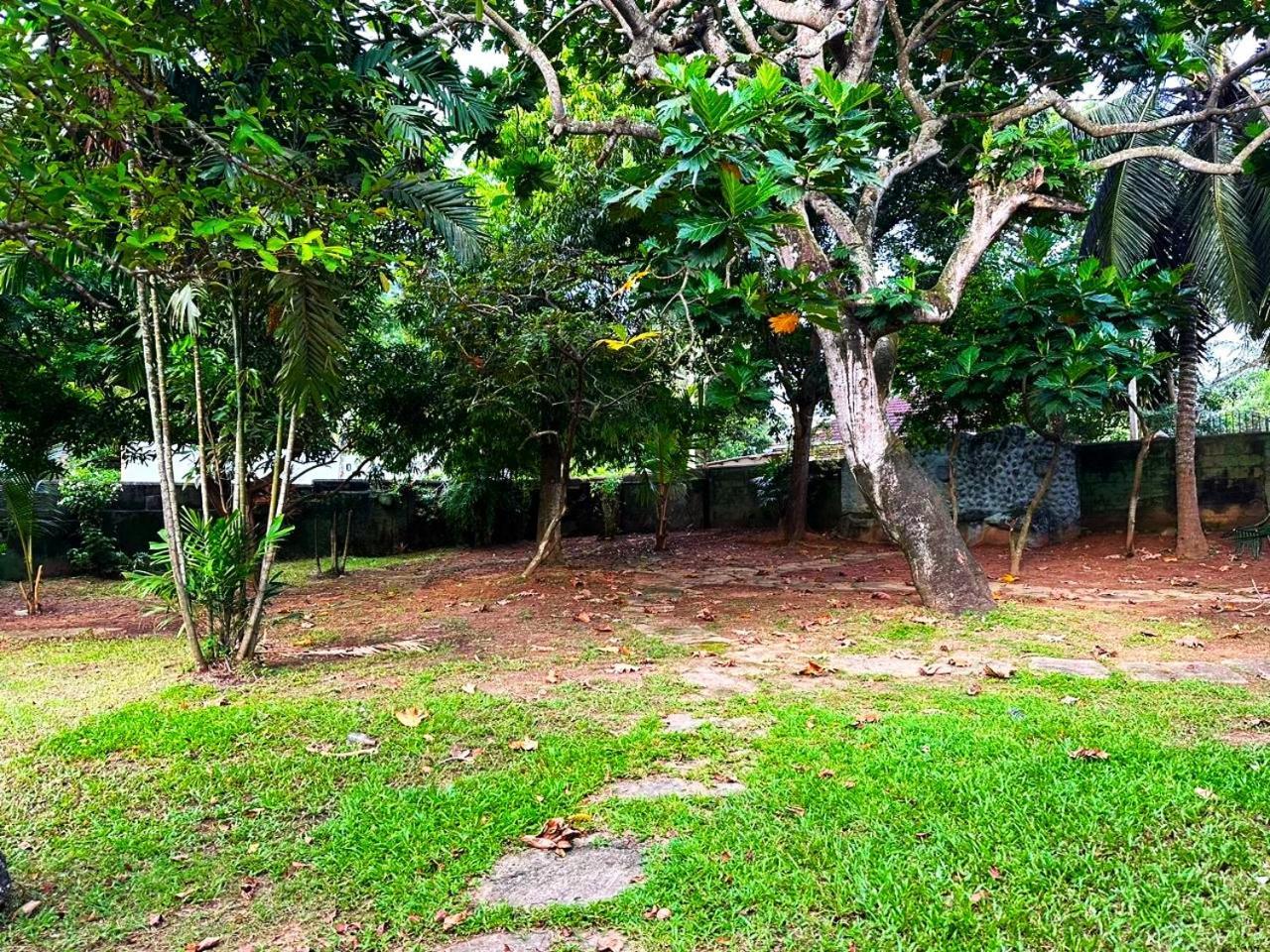 Aramba Resort Dondra Exterior foto